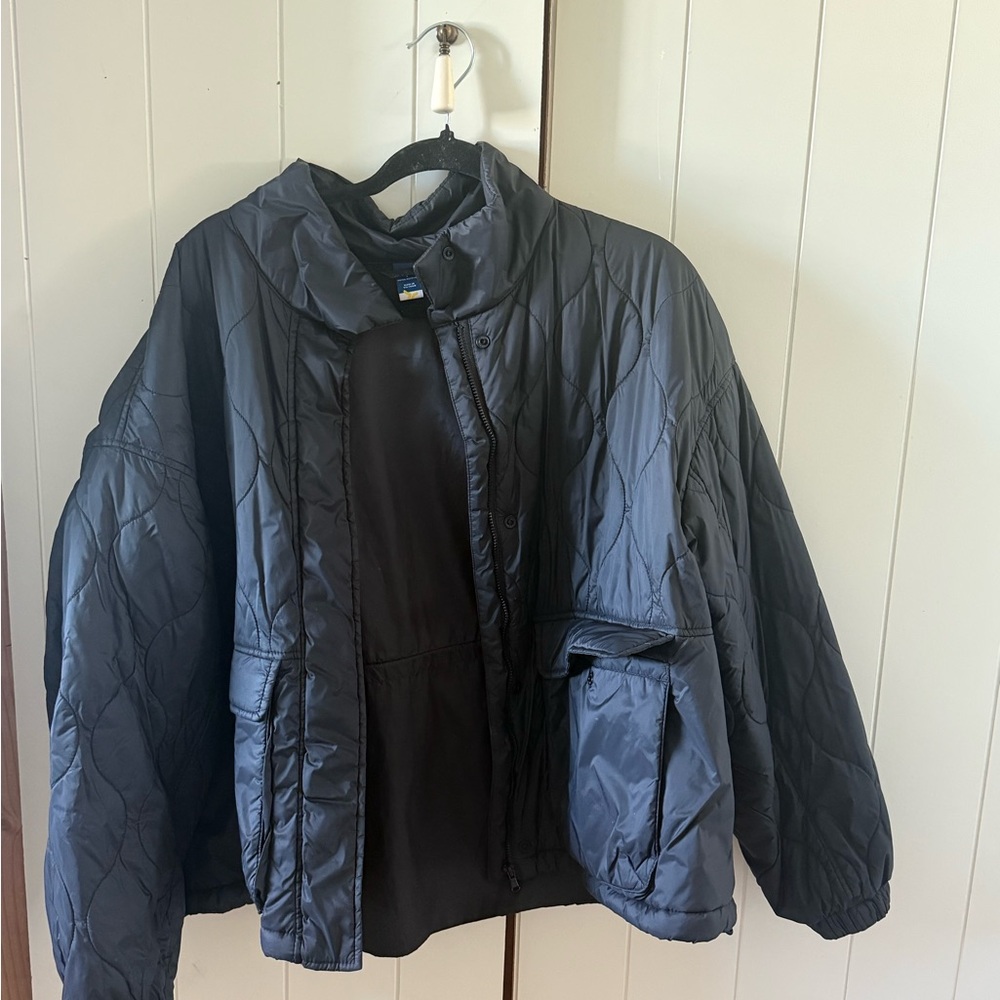 Old Navy Packable Oversized Water-Resistant Quilted Jacket